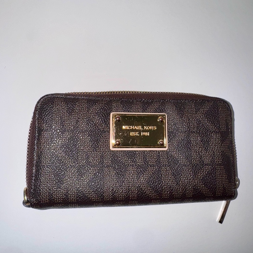 Michael Kors Dark Brown Zip Wallet